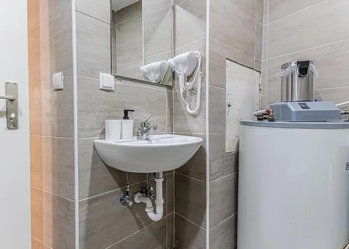 Kingbed 1br In A Great Location Of Bécs